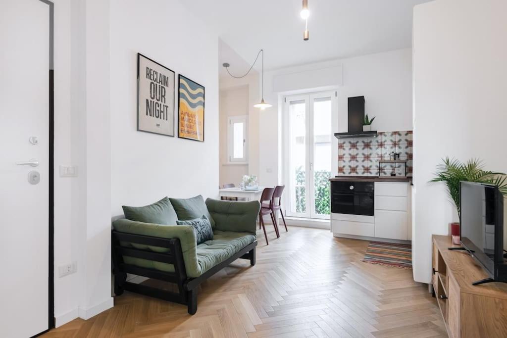 Easylife - Apartment With Balcony Near Navigli Milánó Kültér fotó