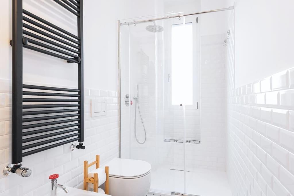 Easylife - Apartment With Balcony Near Navigli Milánó Kültér fotó