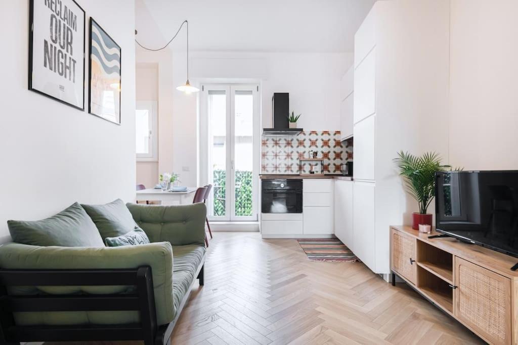 Easylife - Apartment With Balcony Near Navigli Milánó Kültér fotó