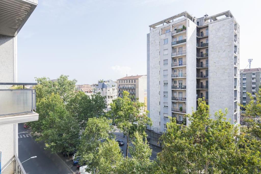 Easylife - Apartment With Balcony Near Navigli Milánó Kültér fotó