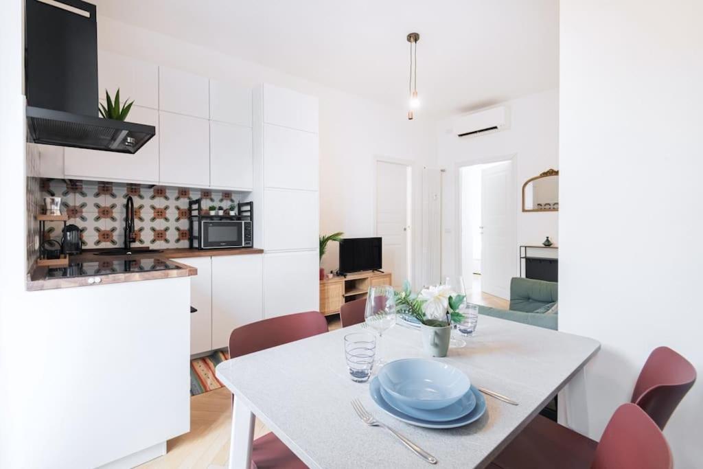 Easylife - Apartment With Balcony Near Navigli Milánó Kültér fotó